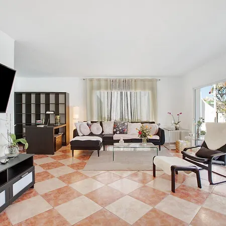 Casa Paraiso *